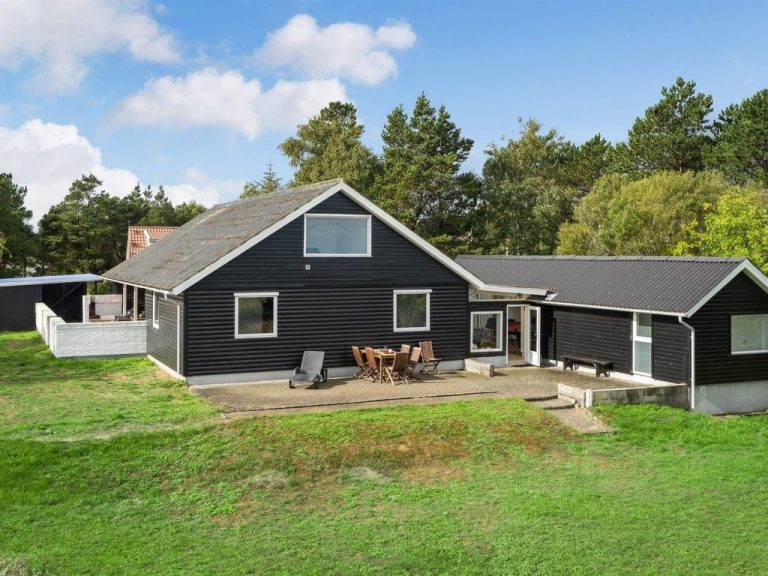 "Toralf" - 3.5km from the sea | Boeken bij Flickmyhouse