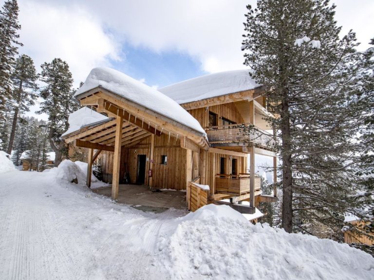 #38 mit IR-Sauna und Sprudelbad innen | Boeken bij Flickmyhouse