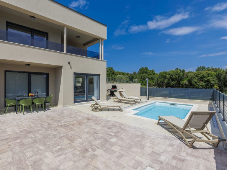 Villa Karlo | Boeken bij Flickmyhouse