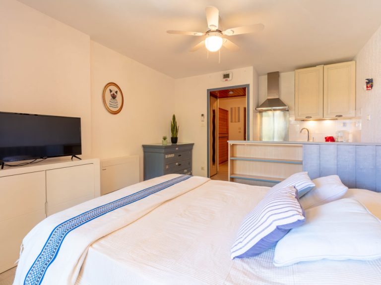 Les Regates | Boeken bij Flickmyhouse