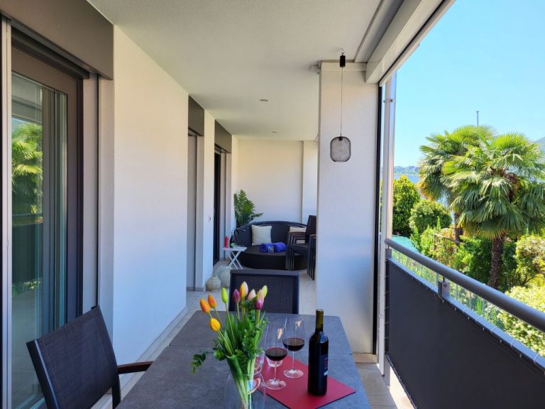 App. Julia | Boeken bij Flickmyhouse