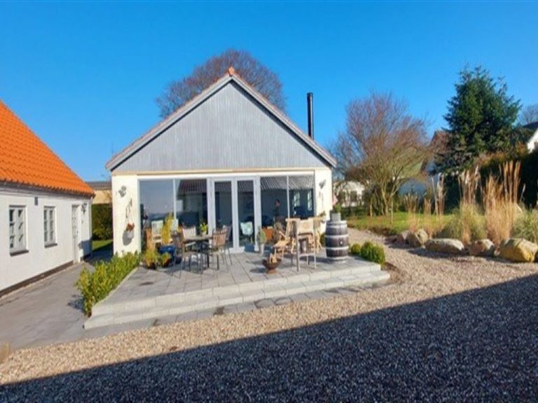 "Filimena" - 1km from the sea | Boeken bij Flickmyhouse