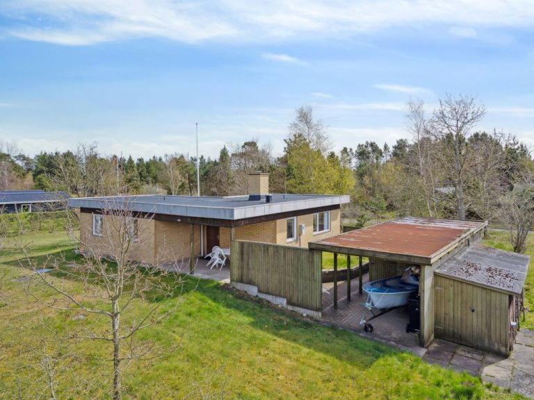 "Marjon" - 450m from the sea | Boeken bij Flickmyhouse