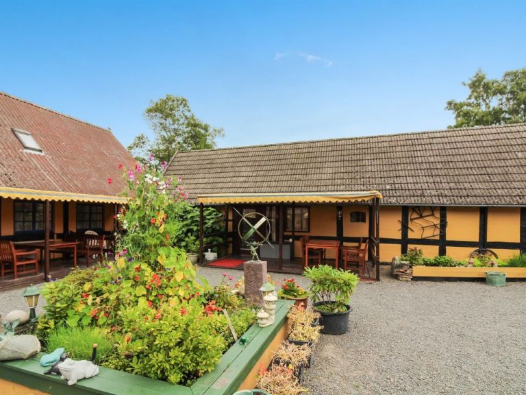 "Annamia" - 250m from the sea | Boeken bij Flickmyhouse