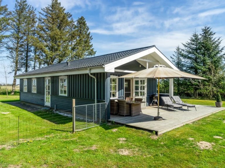 "Nanja" - 759m from the sea | Boeken bij Flickmyhouse