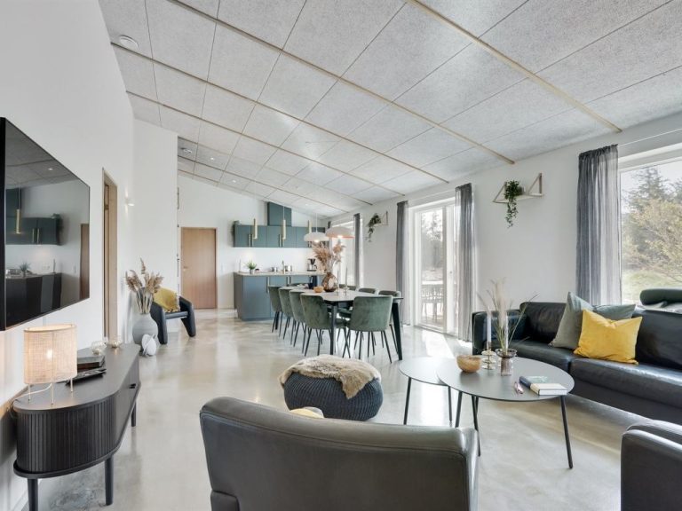 "Anie" - 950m from the sea | Boeken bij Flickmyhouse