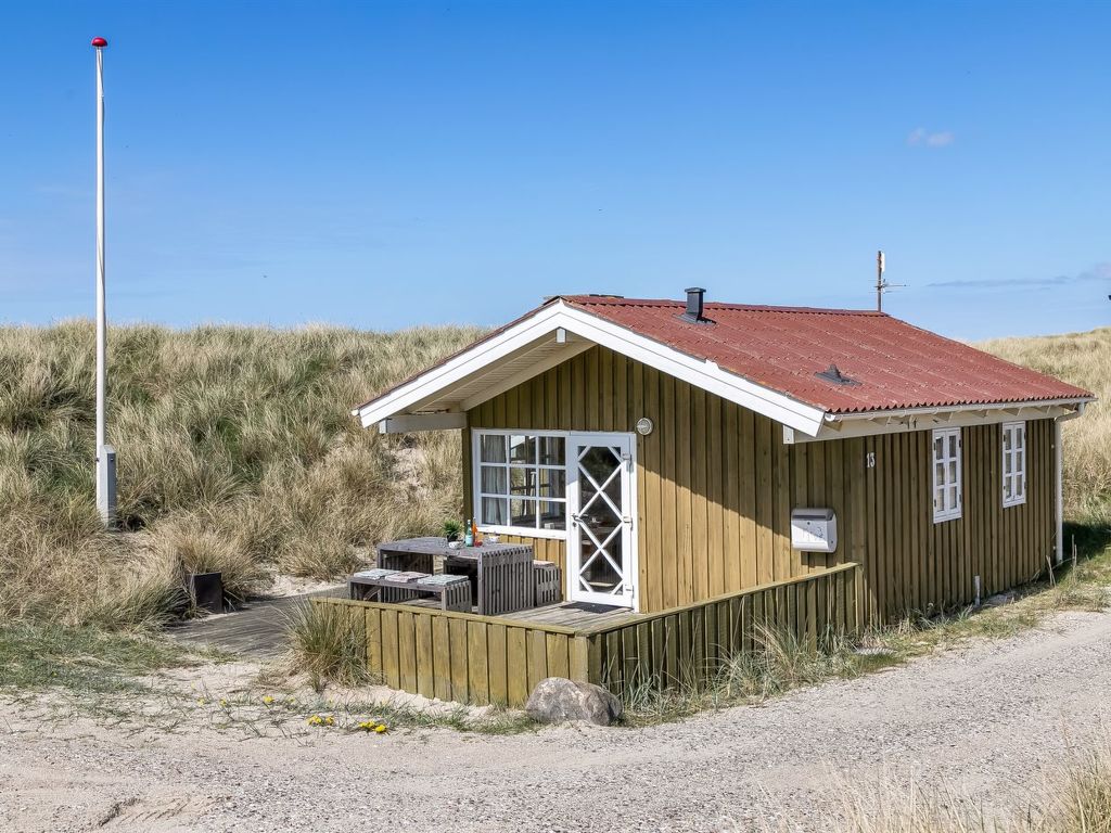 "Guthfrith" - 100m from the sea | Boeken bij Flickmyhouse