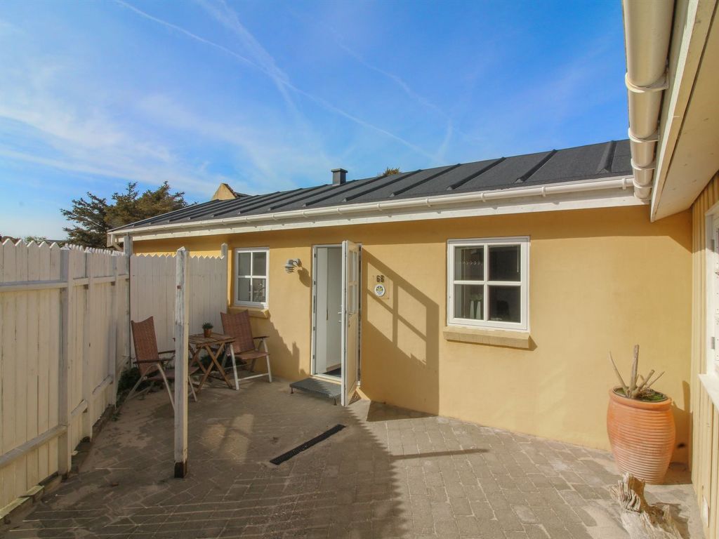 "Armi" - 75m from the sea | Boeken bij Flickmyhouse