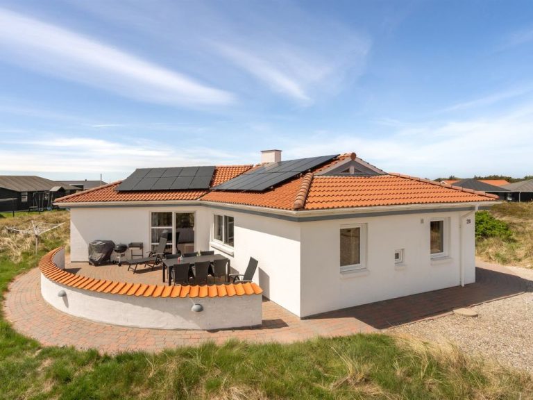 "Palli" - 600m from the sea | Boeken bij Flickmyhouse