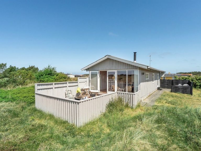 "Tayanita" - 750m from the sea | Boeken bij Flickmyhouse