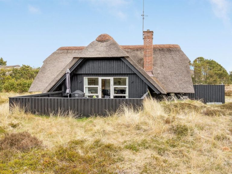 "Vladan" - 1.6km from the sea | Boeken bij Flickmyhouse