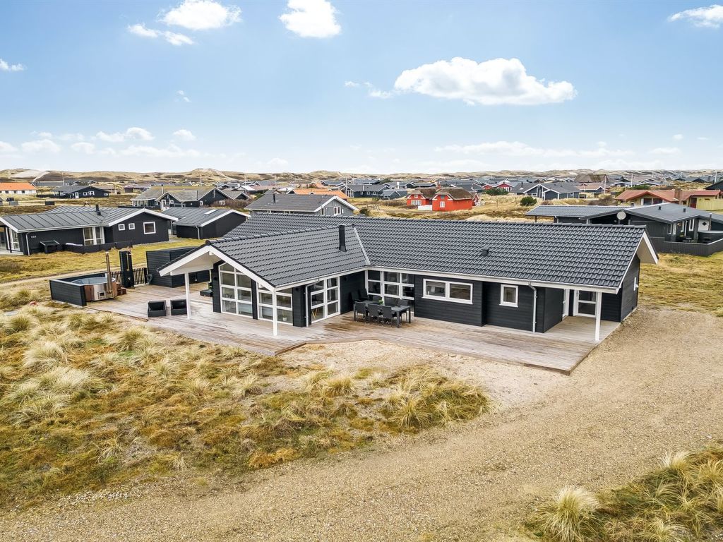 "Tola" - 450m from the sea | Boeken bij Flickmyhouse