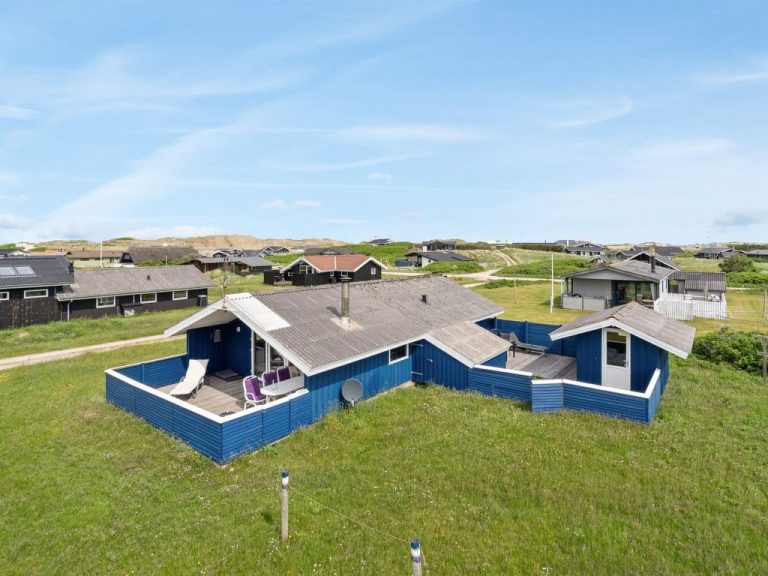 "Joern" - 300m from the sea | Boeken bij Flickmyhouse