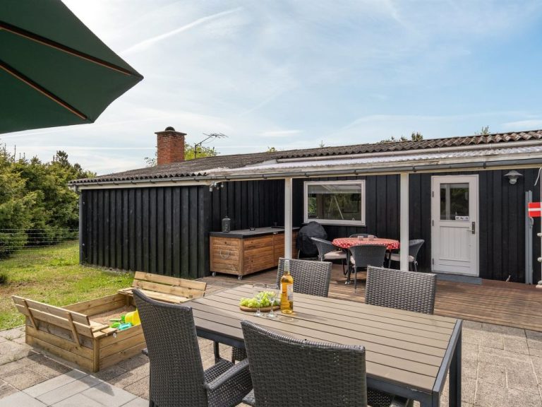 "Leonor" - 300m from the sea | Boeken bij Flickmyhouse