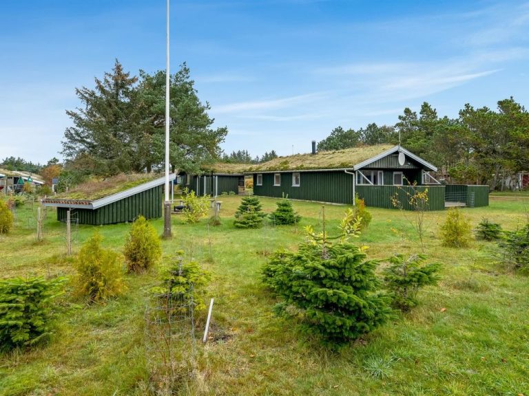 "Birghir" - 1.5km from the sea | Boeken bij Flickmyhouse