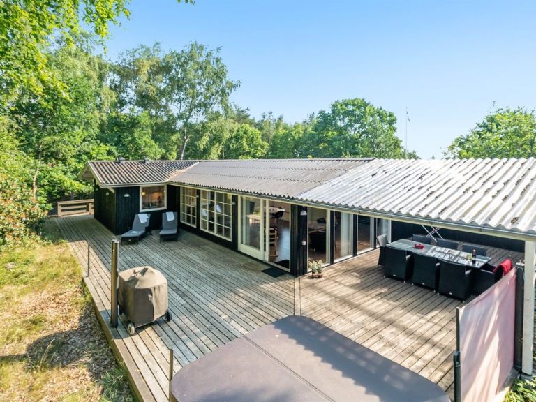 "Epke" - 250m from the sea | Boeken bij Flickmyhouse