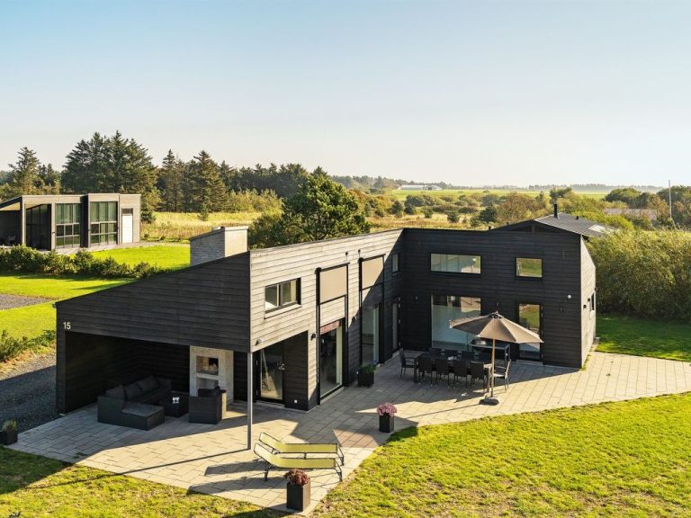 "Alva" - 998m from the sea | Boeken bij Flickmyhouse