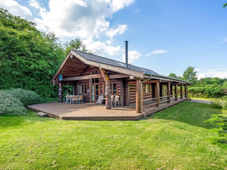 "Stamen" - 200m from the sea | Boeken bij Flickmyhouse