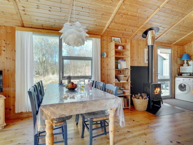 "Valda" - 800m from the sea | Boeken bij Flickmyhouse