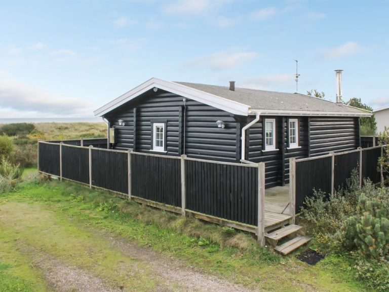 "Jenson" - 75m from the sea | Boeken bij Flickmyhouse