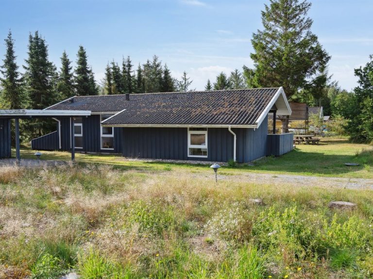 "Antoinette" - 500m from the sea | Boeken bij Flickmyhouse