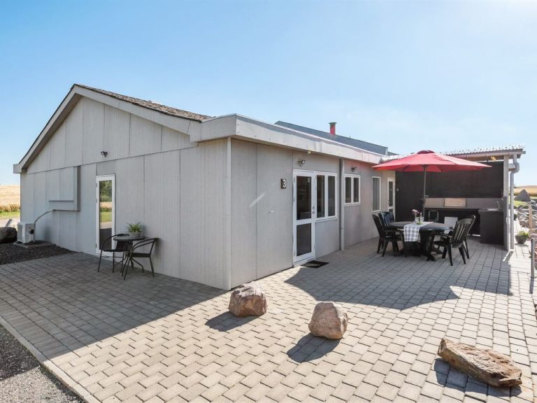 "Haralde" - 2.5km from the sea | Boeken bij Flickmyhouse