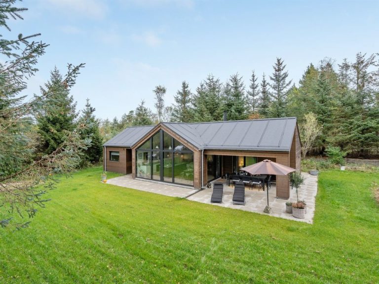 "Tilke" - 400m from the sea | Boeken bij Flickmyhouse