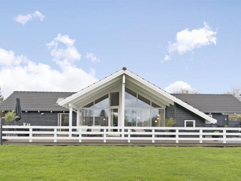 "Hansa" - 900m from the sea | Boeken bij Flickmyhouse