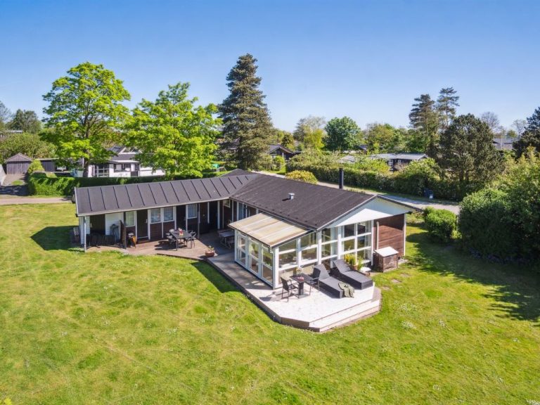 "Teija" - 300m from the sea | Boeken bij Flickmyhouse