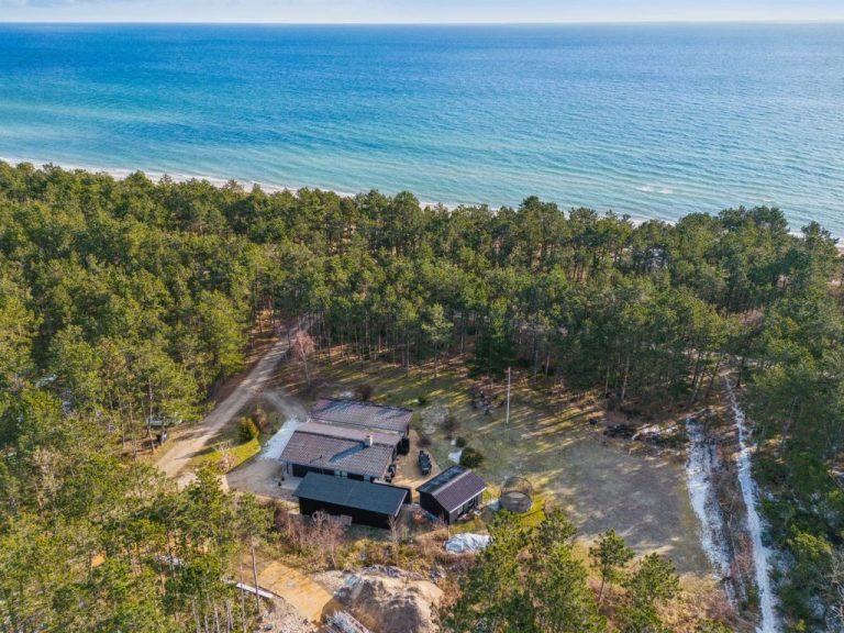 "Keyla" - 50m from the sea | Boeken bij Flickmyhouse