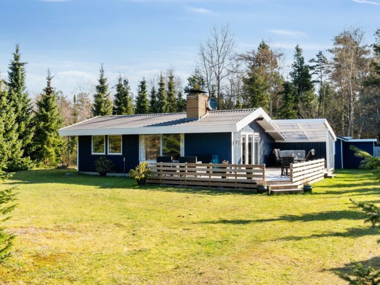 "Signa" - 1km from the sea | Boeken bij Flickmyhouse