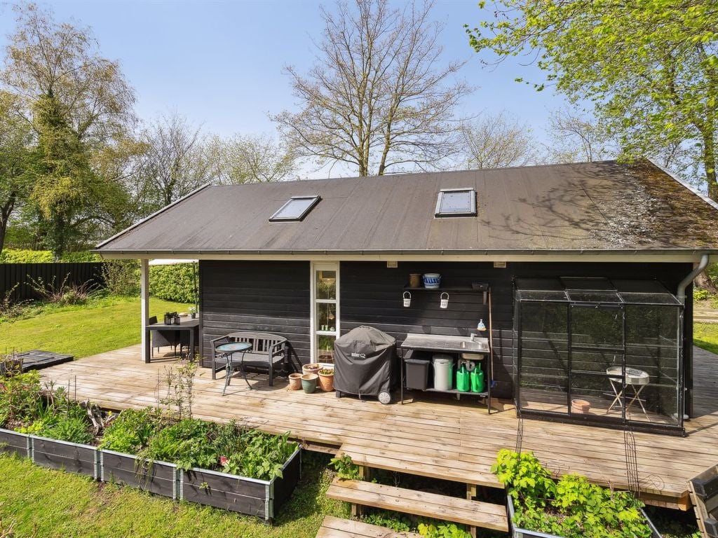 "Regine" - 150m from the sea | Boeken bij Flickmyhouse