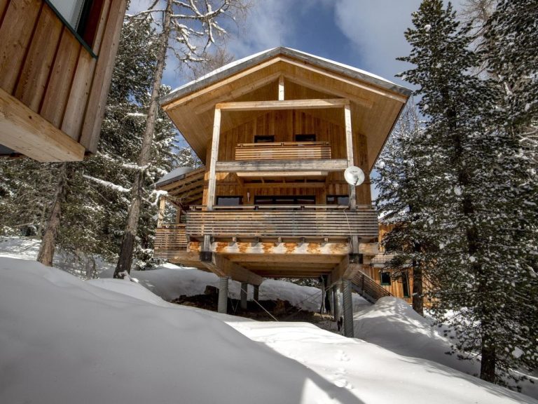 #39 mit IR-Sauna und Sprudelbad Innen | Boeken bij Flickmyhouse