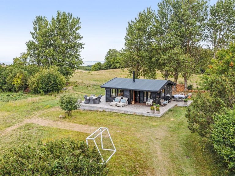 "Aurore" - 1.3km from the sea | Boeken bij Flickmyhouse