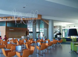 LiggingHotel Deloix Aqua Center ligt in een rustige wijk van Benidorm