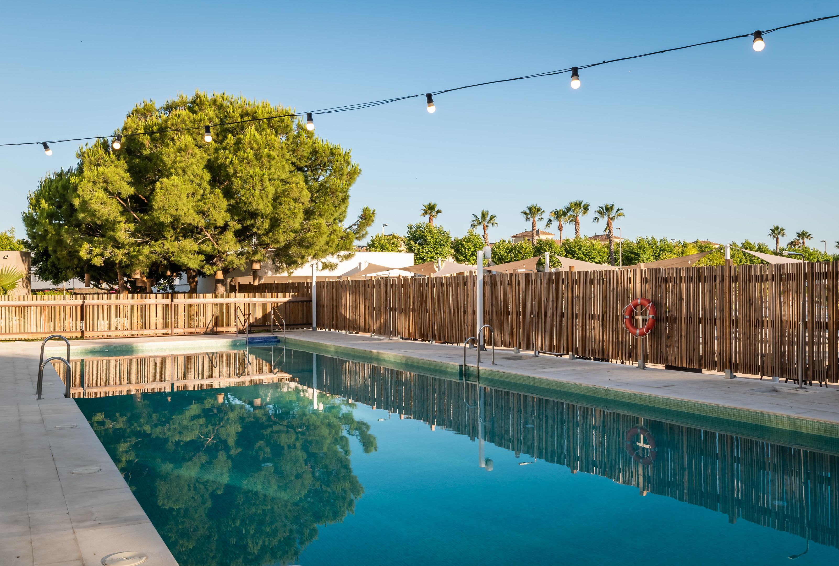 LiggingDit hotel bevindt zich op circa 1 km van het strand