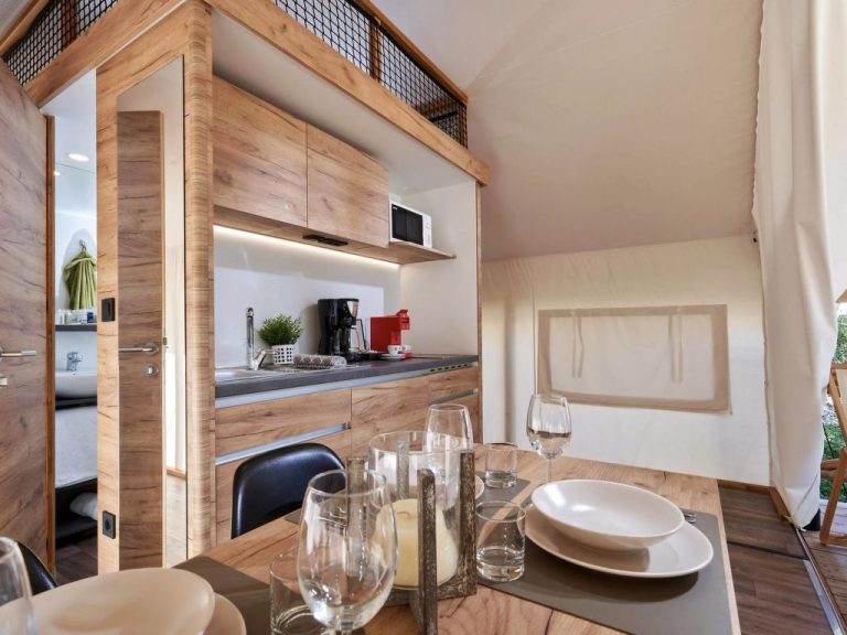 Glampingtent 4 | Boeken bij Flickmyhouse