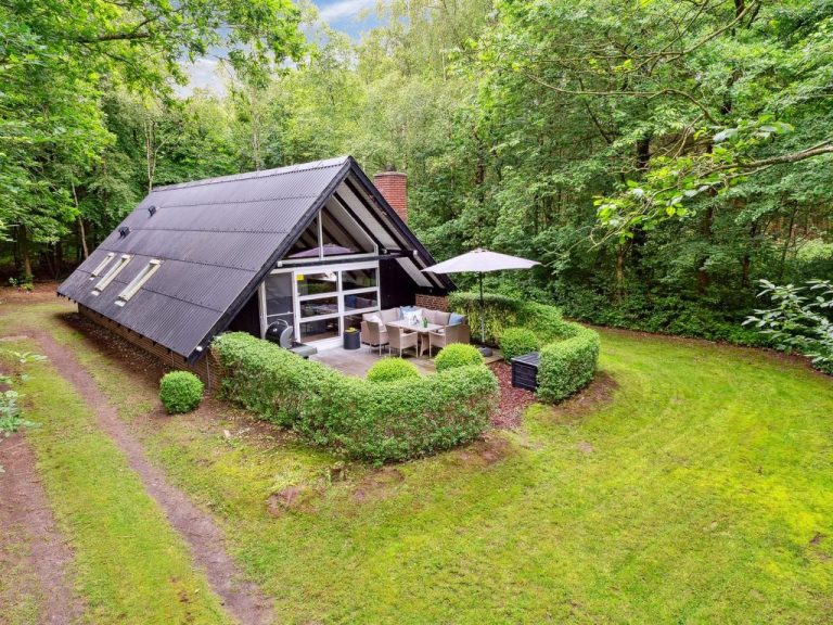 "Jobst" - 30km from the sea | Boeken bij Flickmyhouse