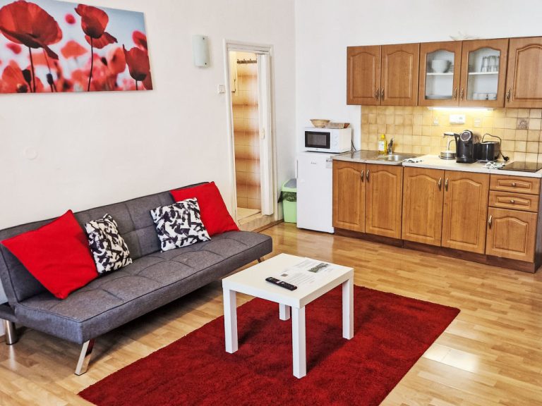 Old Town home | Boeken bij Flickmyhouse