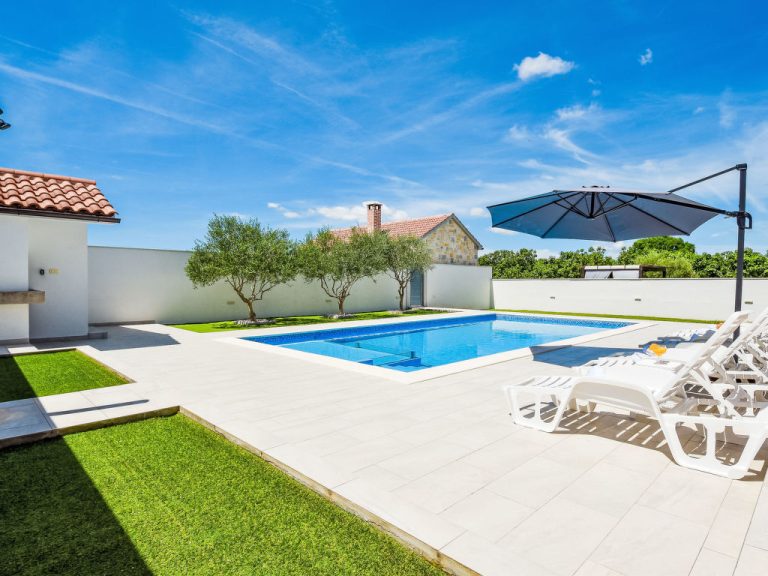 Anić | Boeken bij Flickmyhouse