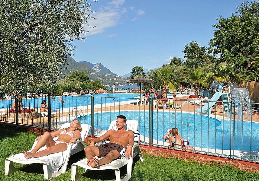 Weekend Glamping Resort | Reserveren bij Flickmyhouse