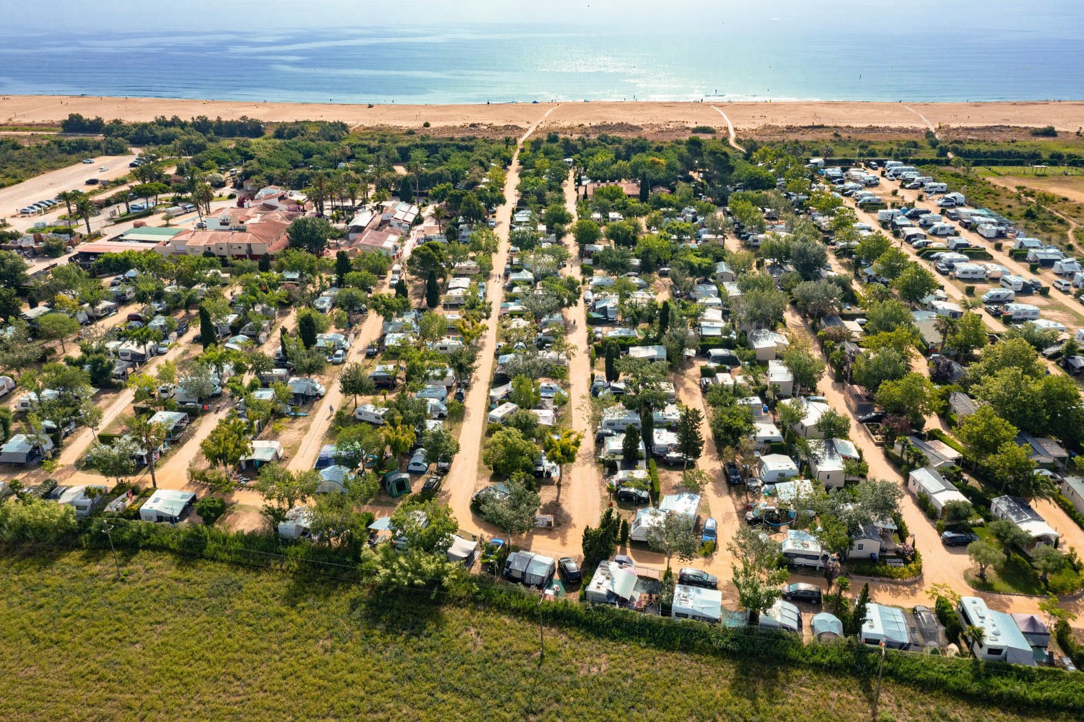 Camping Aquarius | Reserveren bij Flickmyhouse