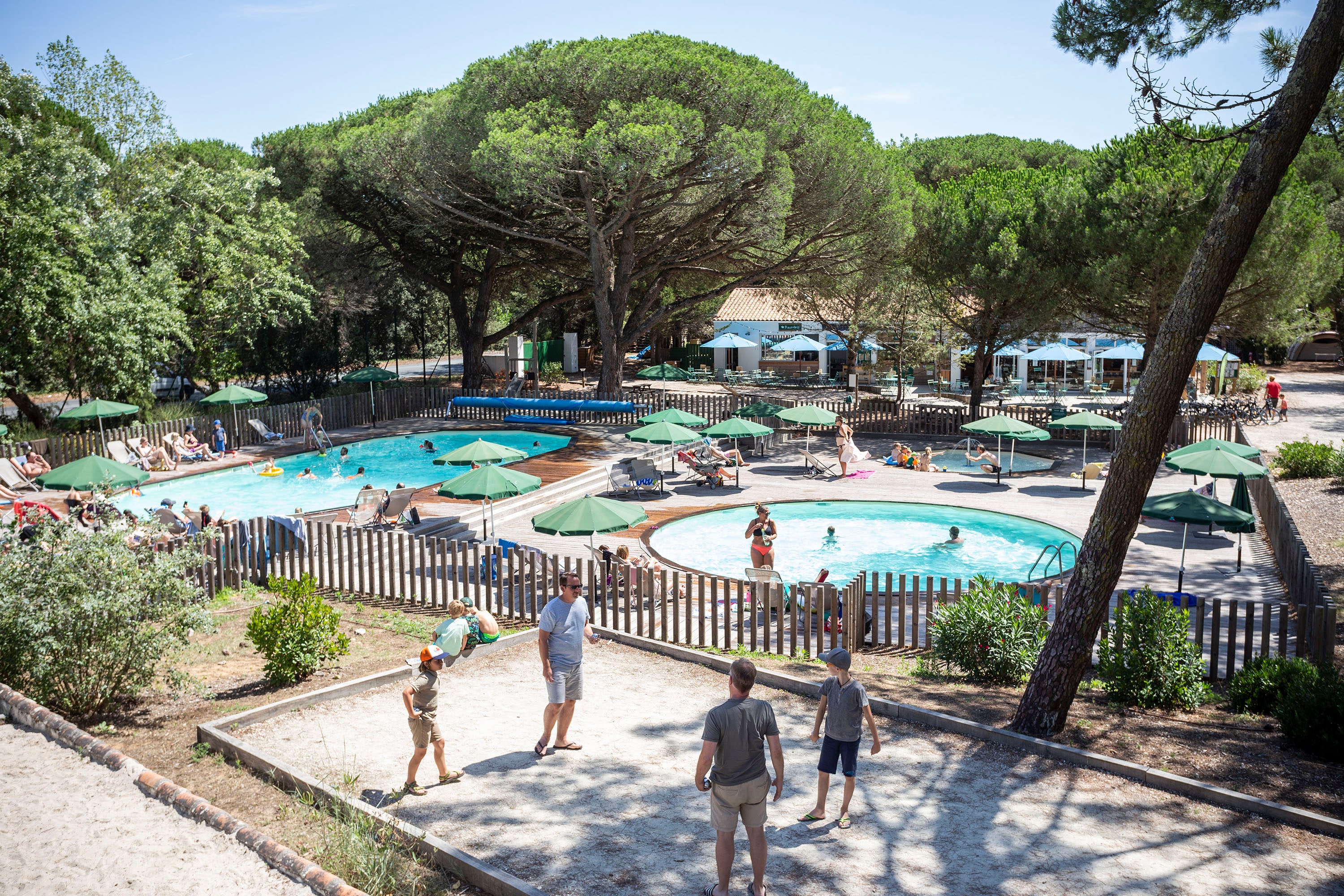 Camping Huttopia Chardons Bleus - Ile de Ré | Reserveren bij Flickmyhouse