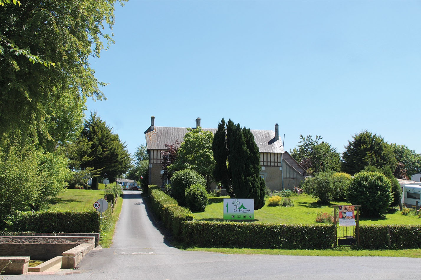 Camping Le Picard | Reserveren bij Flickmyhouse