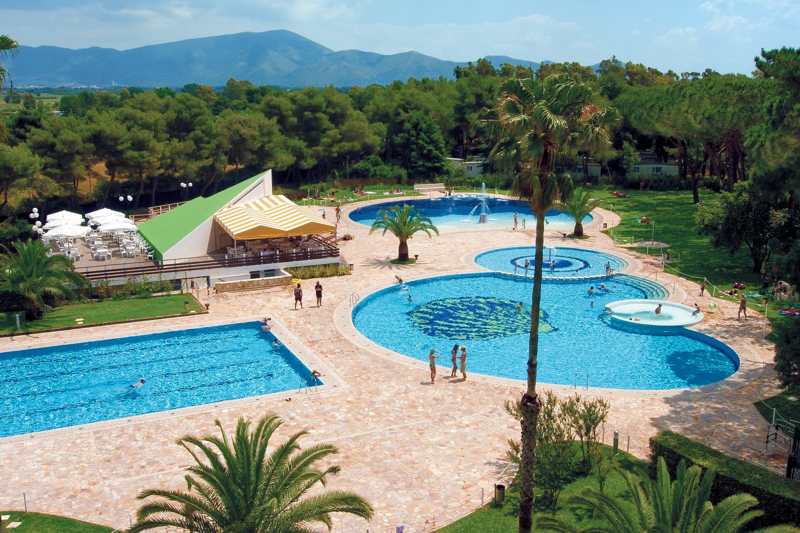 Baia Domizia Camping Village | Reserveren bij Flickmyhouse
