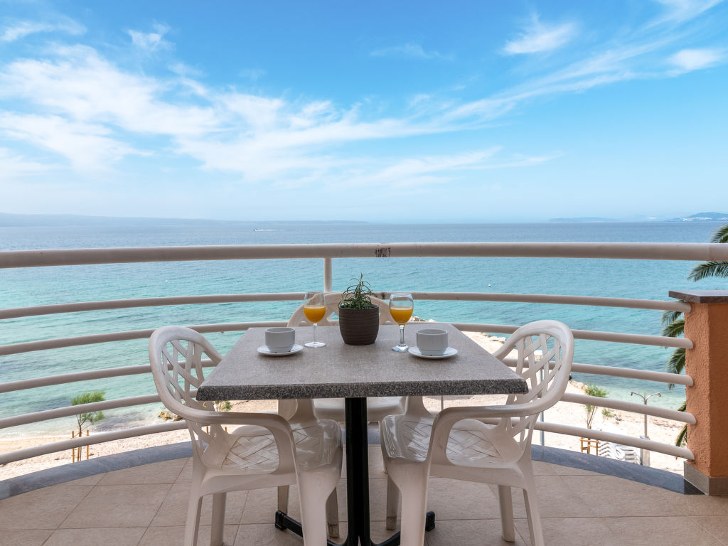 Studio 16 | Boeken bij Flickmyhouse