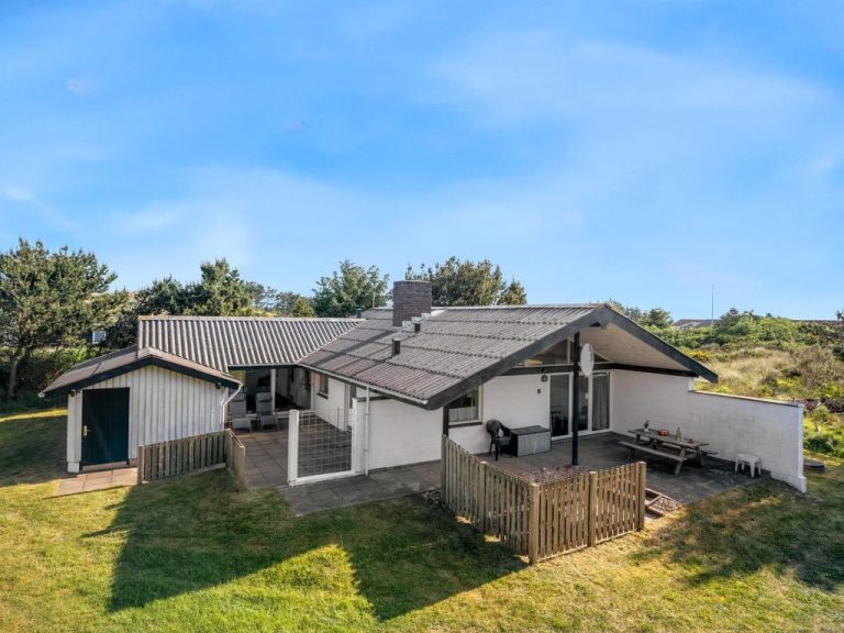 "Ingo" - 950m from the sea | Boeken bij Flickmyhouse