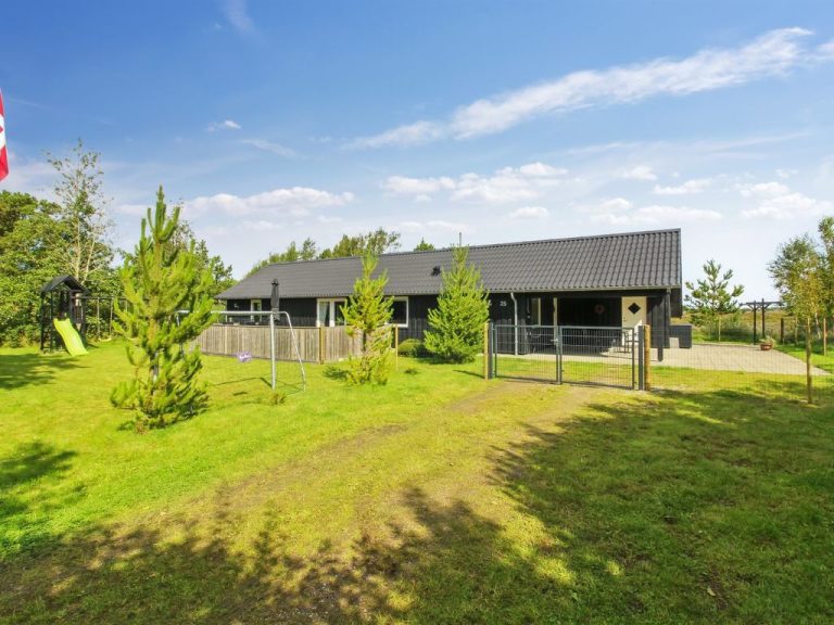 "Golubinka" - 2.5km from the sea | Boeken bij Flickmyhouse