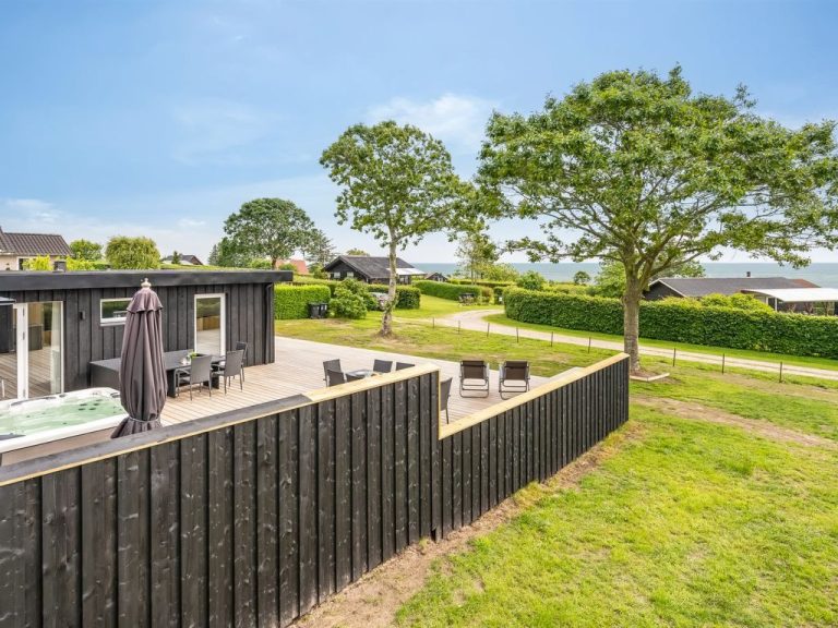 "Tonna" - from the sea | Boeken bij Flickmyhouse