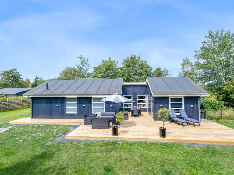 "Binta" - 800m from the sea | Boeken bij Flickmyhouse